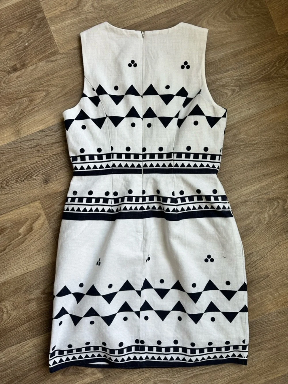 J.Crew Sleeveless Sheath Dress Size 6‎ Black White Geometric Print Career Chic